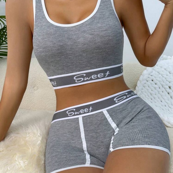 Letter Graphic Contrast Binding Bra & Pantie Set - Picture 2 of 6